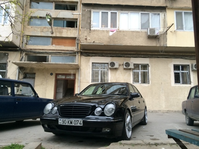 Mercedes E 200 1998, 320,000 km - 2.0 l - Bakı