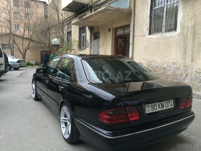 Mercedes E 200 1998, 320,000 km - 2.0 l - Bakı