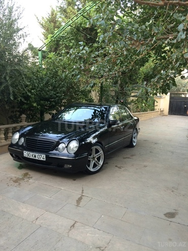 Mercedes E 200 1998, 320,000 km - 2.0 l - Bakı