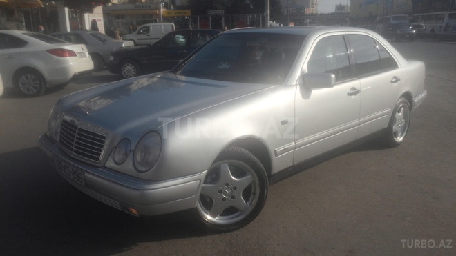 Mercedes E 200 1998, 360,000 km - 2.0 l - Bakı