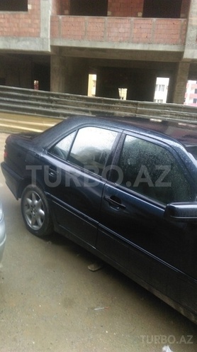 Mercedes C 220 2000, 280,000 km - 2.2 l - Bakı