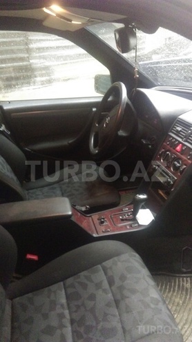 Mercedes C 220 2000, 280,000 km - 2.2 l - Bakı