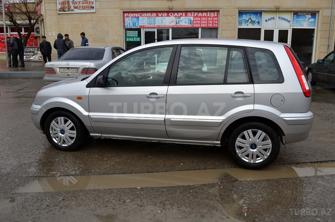 Ford Fusion 2011, 61,000 km - 1.6 l - Bakı