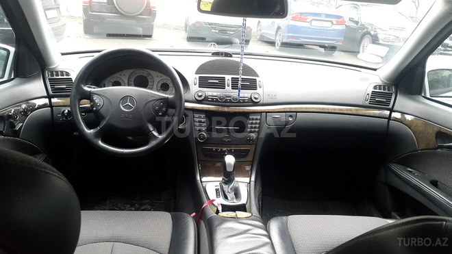 Mercedes E 240 2002, 190,000 km - 2.6 л - Bakı