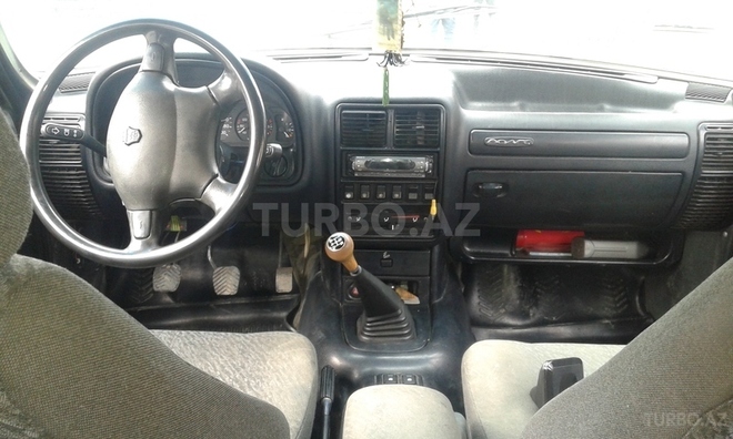 GAZ 3110 2003, 148,000 km - 2.4 л - Ucar