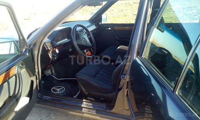 Mercedes E 220 1995, 350,000 km - 2.2 л - Bakı