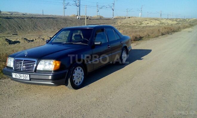 Mercedes E 220 1995, 350,000 km - 2.2 л - Bakı