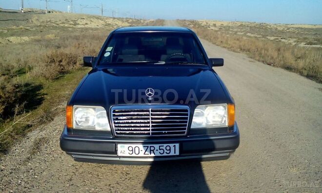 Mercedes E 220 1995, 350,000 km - 2.2 л - Bakı