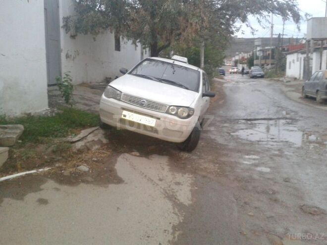 Fiat Albea 2007, 150,000 km - 1.4 l - Bakı