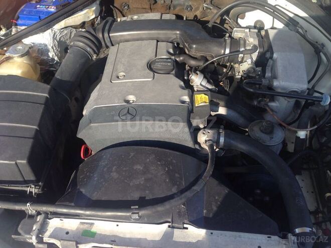 Mercedes E 200 1995, 187,000 km - 0.2 l - Bakı