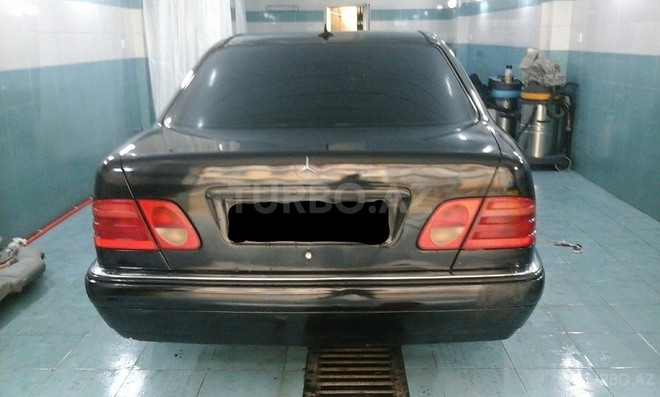 Mercedes E 240 1998, 350,000 km - 2.4 л - Bakı