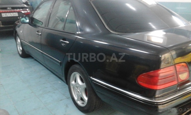 Mercedes E 240 1998, 350,000 km - 2.4 л - Bakı