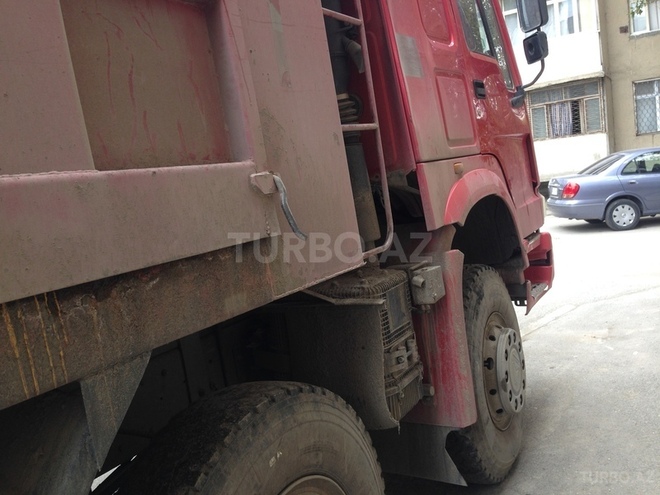 HOWO Sinotruk 2011, 264,000 km - 9.5 l - Mingəçevir