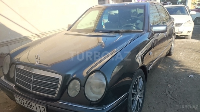 Mercedes E 280 1997, 290,000 km - 2.8 l - Bakı