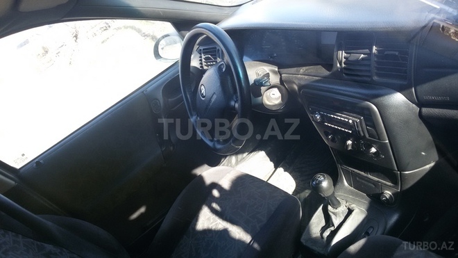 Opel Vectra 1997, 200,000 km - 1.6 l - Bakı