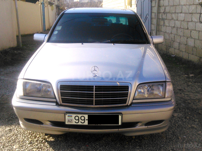 Mercedes C 220 1999, 246,000 km - 2.2 l - Bakı