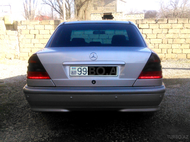 Mercedes C 220 1999, 246,000 km - 2.2 l - Bakı