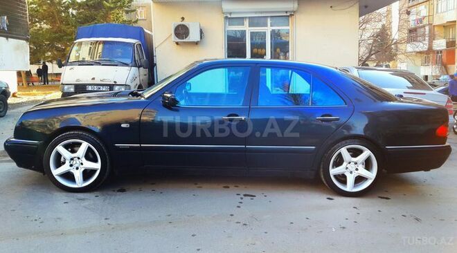 Mercedes E 280 1997, 3,540,000 km - 2.8 l - Bakı