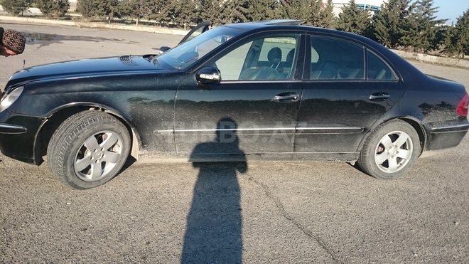 Mercedes E 270 2002, 260,000 km - 2.7 л - Bakı
