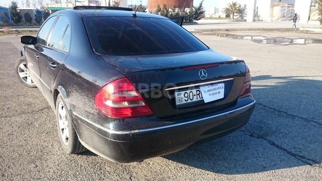 Mercedes E 270 2002, 260,000 km - 2.7 л - Bakı
