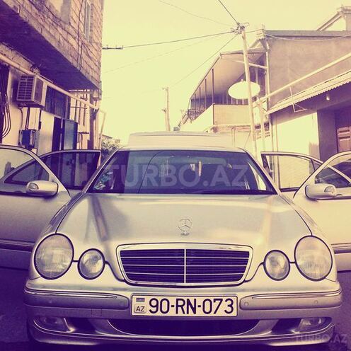 Mercedes E 240 2000, 118,000 km - 2.4 л - Bakı