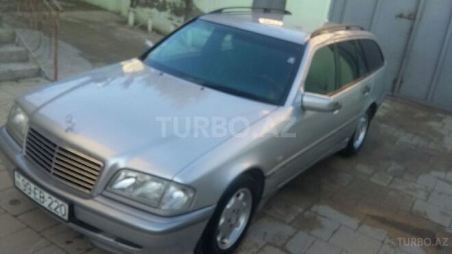 Mercedes C 220 1999, 215,000 km - 2.2 l - Bakı