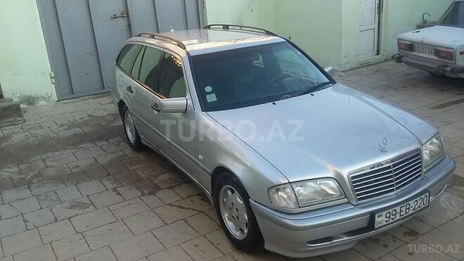 Mercedes C 220 1999, 215,000 km - 2.2 l - Bakı
