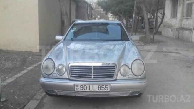 Mercedes E 230 1997, 334,000 km - 2.3 l - Bakı
