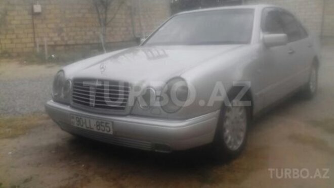 Mercedes E 230 1997, 334,000 km - 2.3 l - Bakı