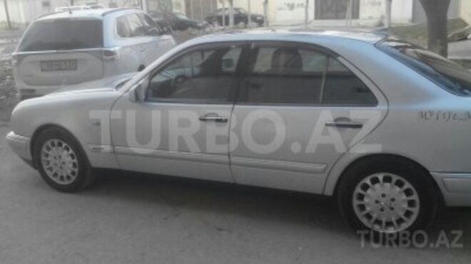 Mercedes E 230 1997, 334,000 km - 2.3 l - Bakı