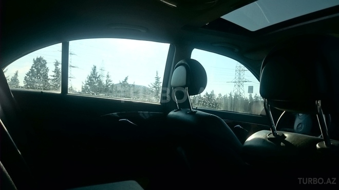 Mercedes E 270 2002, 260,000 km - 2.7 l - Bakı