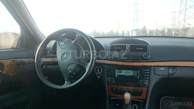 Mercedes E 270 2002, 260,000 km - 2.7 l - Bakı