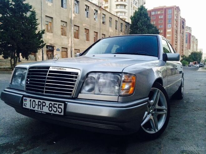 Mercedes E 220 1994, 250,000 km - 2.2 l - Bakı