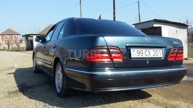 Mercedes E 220 2001, 324,944 km - 2.2 l - Lənkəran