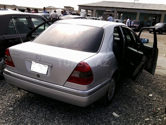 Mercedes C 200 1996, 250,000 km - 2.0 l - Sumqayıt