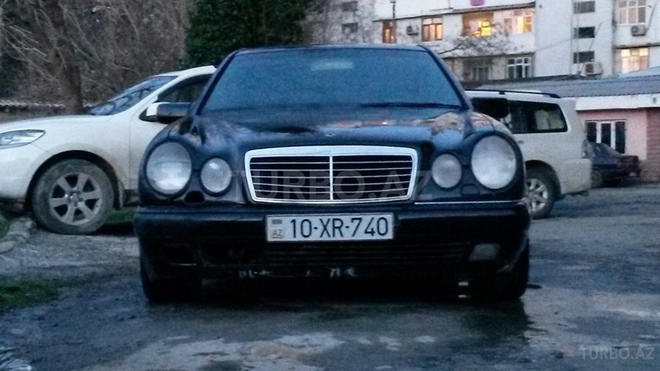 Mercedes E 240 1997, 338,000 km - 2.4 l - Bakı