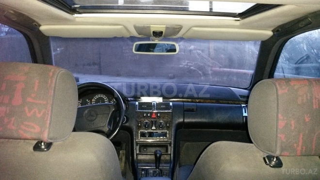 Mercedes E 240 1997, 338,000 km - 2.4 l - Bakı