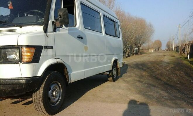 Mercedes 208 D 1993, 896,350 km - 2.3 l - Şirvan