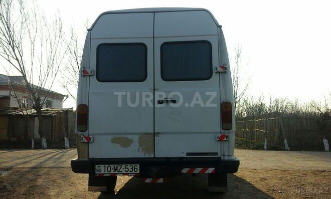 Mercedes 208 D 1993, 896,350 km - 2.3 l - Şirvan