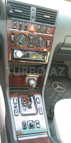 Mercedes C 230 2000, 220,000 km - 2.3 l - Bakı