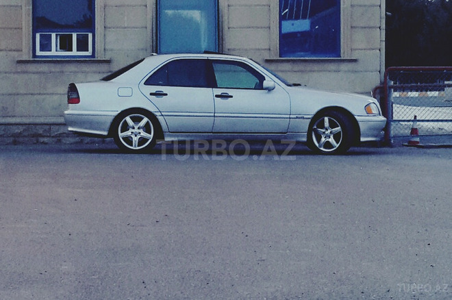 Mercedes C 280 2000, 189,000 km - 2.8 л - Bakı