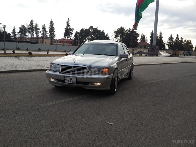 Mercedes C 280 2000, 189,000 km - 2.8 л - Bakı