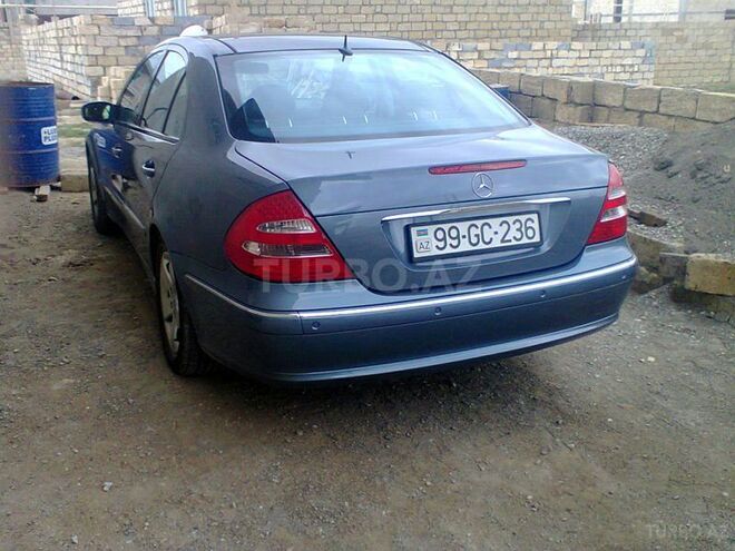 Mercedes E 240 2002, 195,000 km - 2.4 l - Bakı