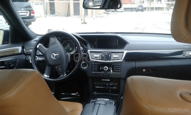 Mercedes E 300 2010, 60,000 km - 3.0 l - Bakı