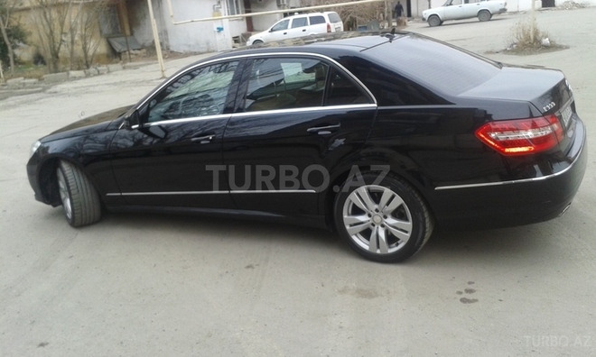 Mercedes E 300 2010, 60,000 km - 3.0 l - Bakı
