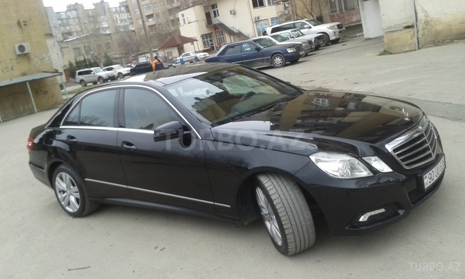 Mercedes E 300 2010, 60,000 km - 3.0 l - Bakı