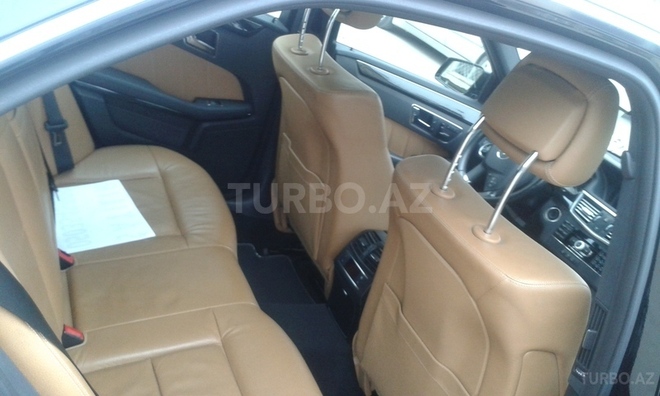 Mercedes E 300 2010, 60,000 km - 3.0 l - Bakı