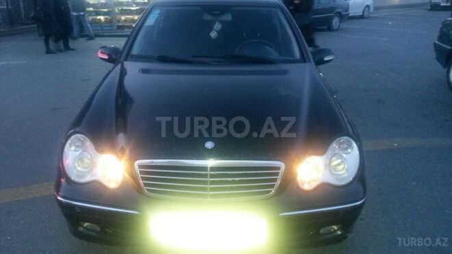 Mercedes C 220 2003, 270,000 km - 2.2 л - Bakı