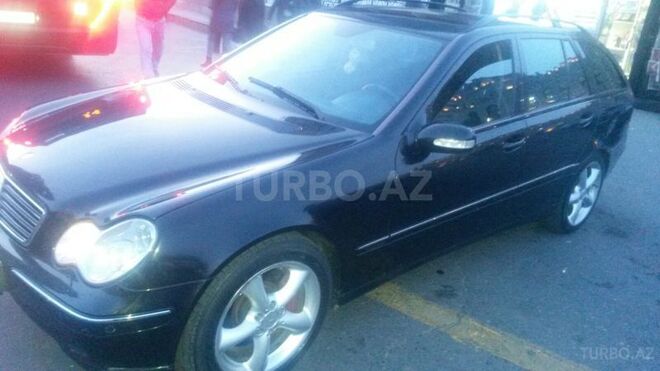 Mercedes C 220 2003, 270,000 km - 2.2 л - Bakı