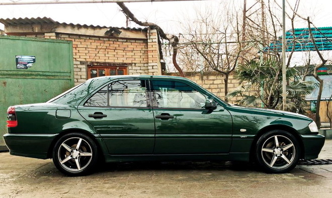 Mercedes C 200 1999, 147,000 km - 2.0 л - Şirvan